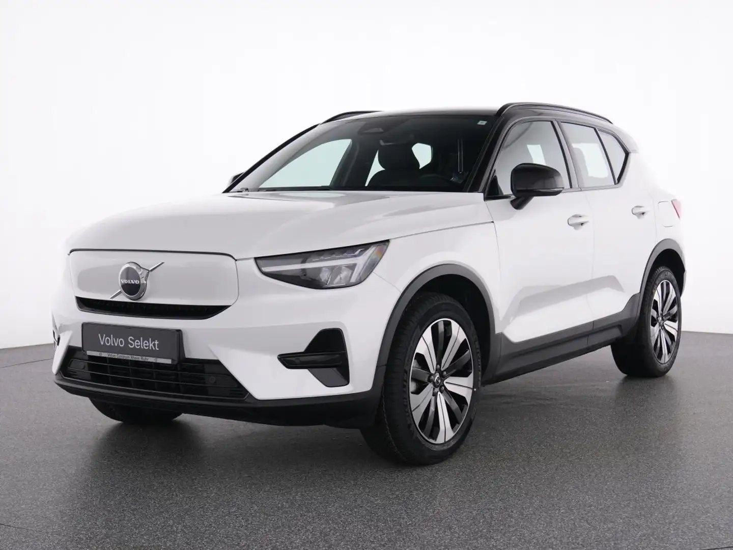 Volvo XC40 PURE ELECTRIC CORE MET+KAMERA+STANDHZ+LM 19 Weiß - 2