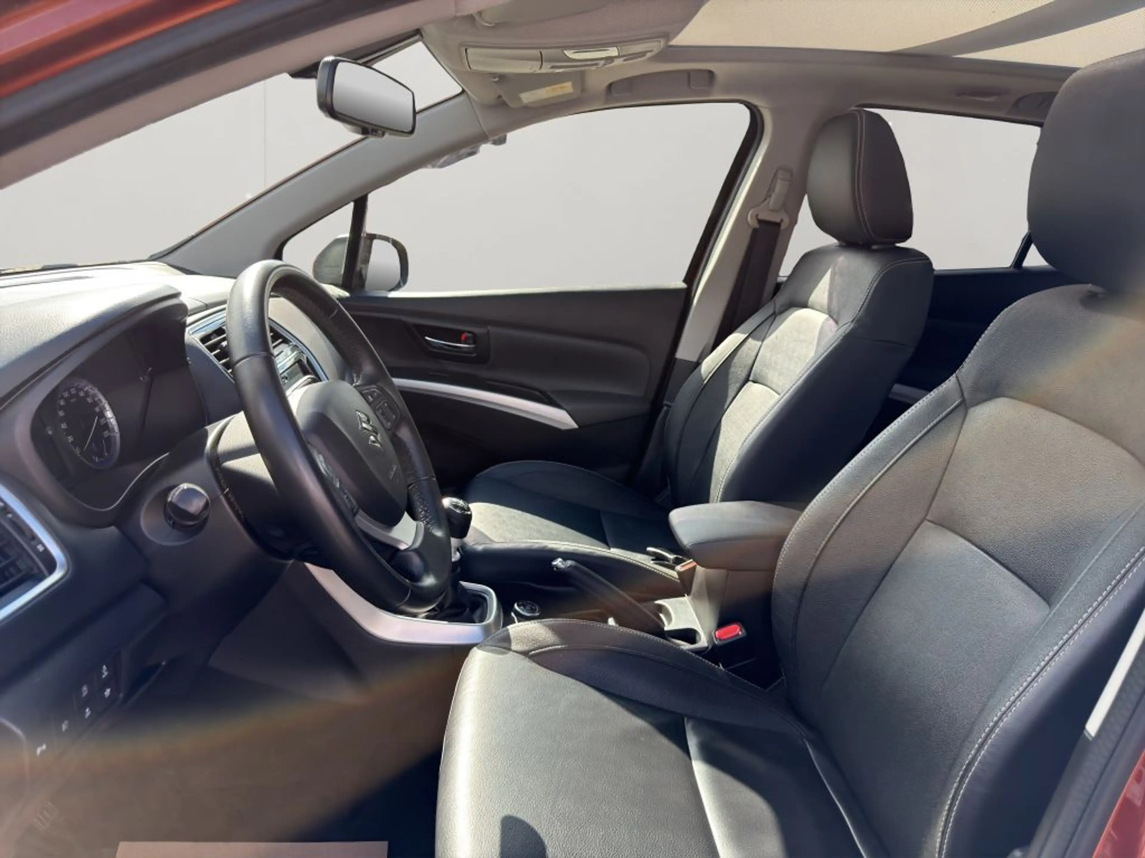 Suzuki SX4 S-Cross 1.4 Boosterjet Hybrid Allgrip Comfort+ — photo 10