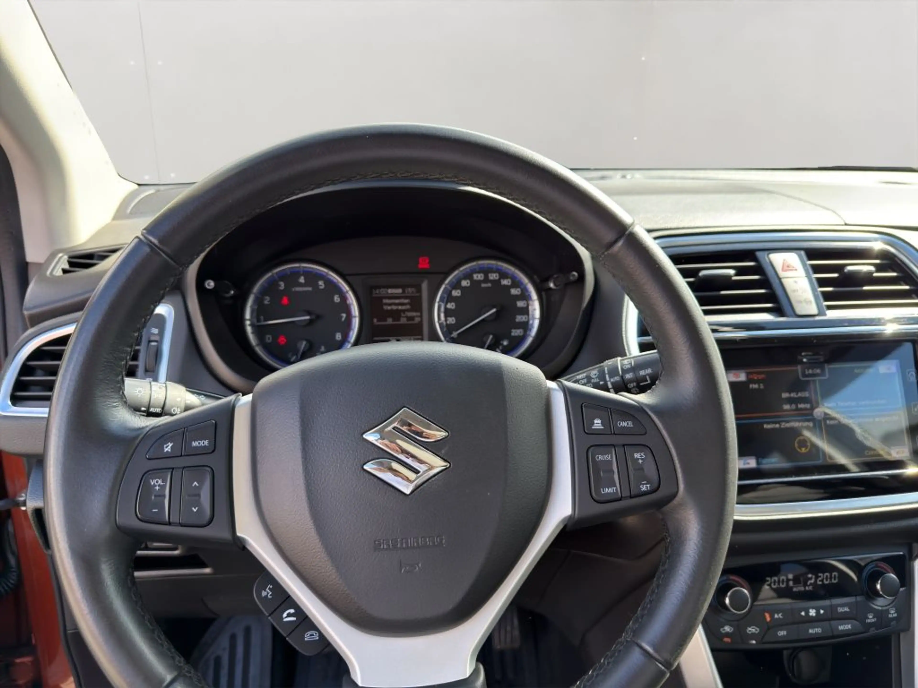 Suzuki SX4 S-Cross 1.4 Boosterjet Hybrid Allgrip Comfort+ — photo 11