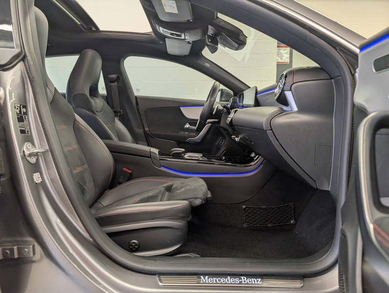 Mercedes-Benz CLA 180 d ShootingBrake AMG *PANO-FULL LED-ALCANT-NAVI* — photo 8