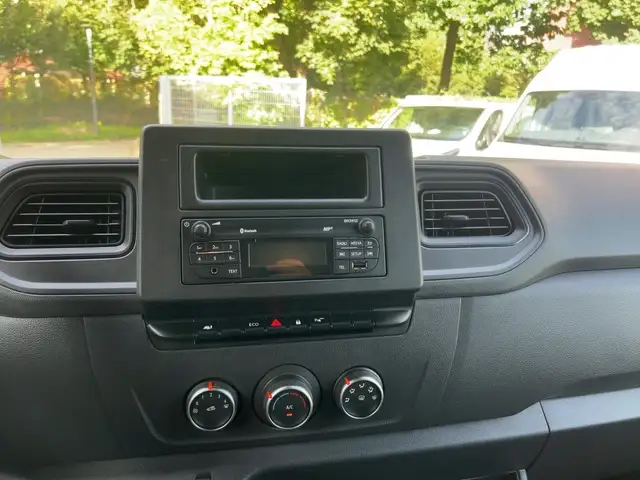 Renault Master view 13