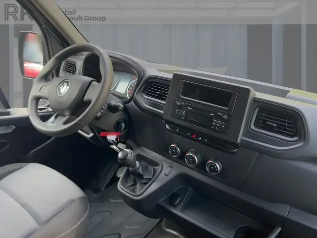 Renault Master view 9