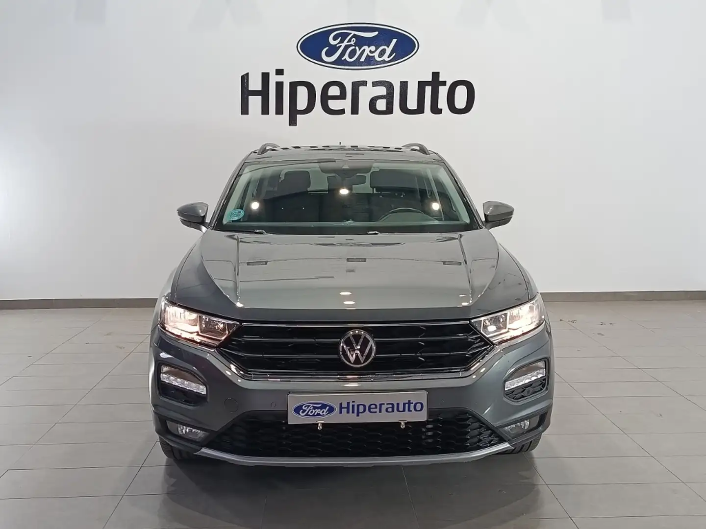 Volkswagen T-Roc 2.0TDI Advance DSG7 Gris - 2