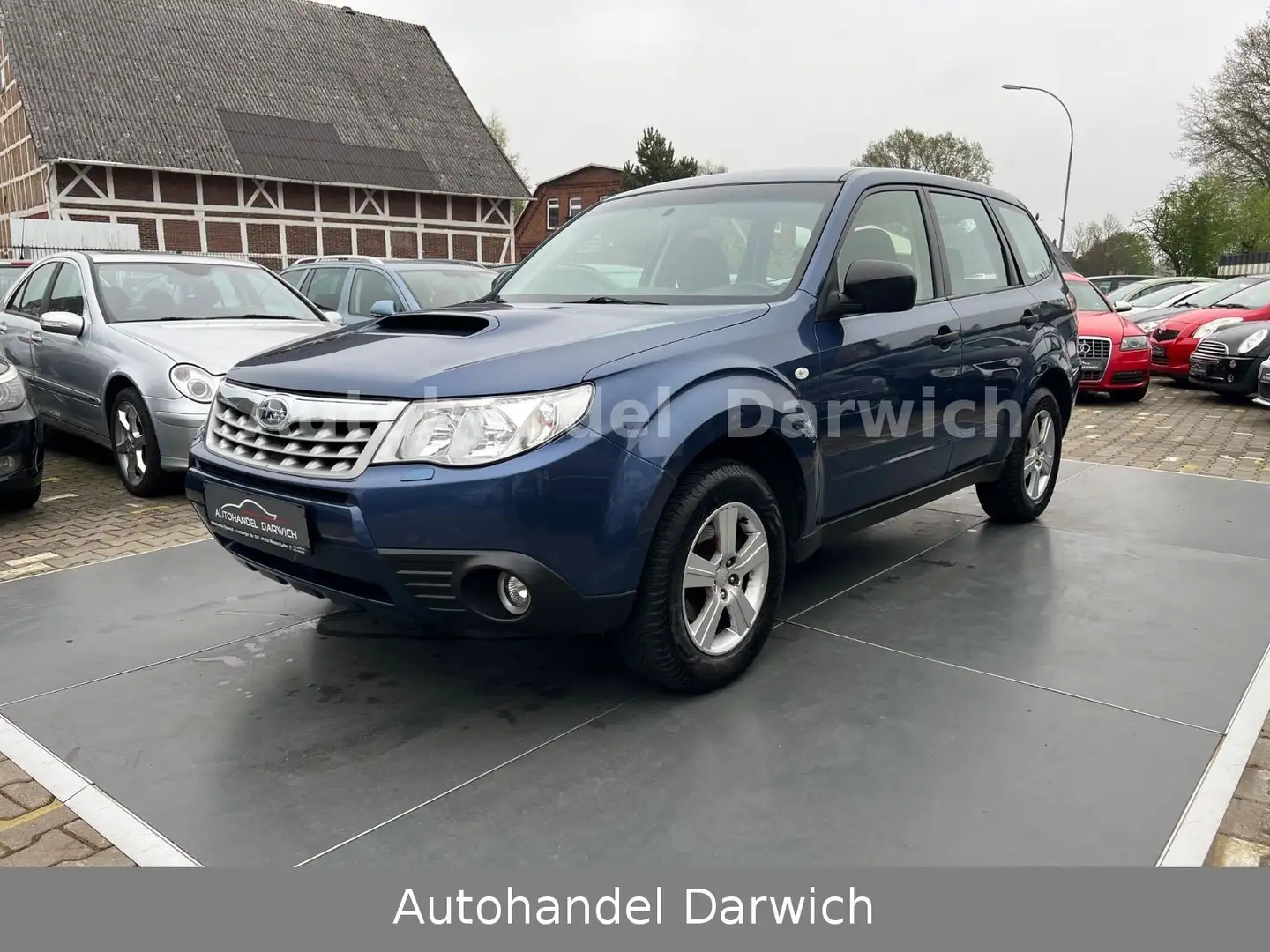 Subaru Forester Active 2.0d Klima/Alu/Ahk AWD Top Blau - 1