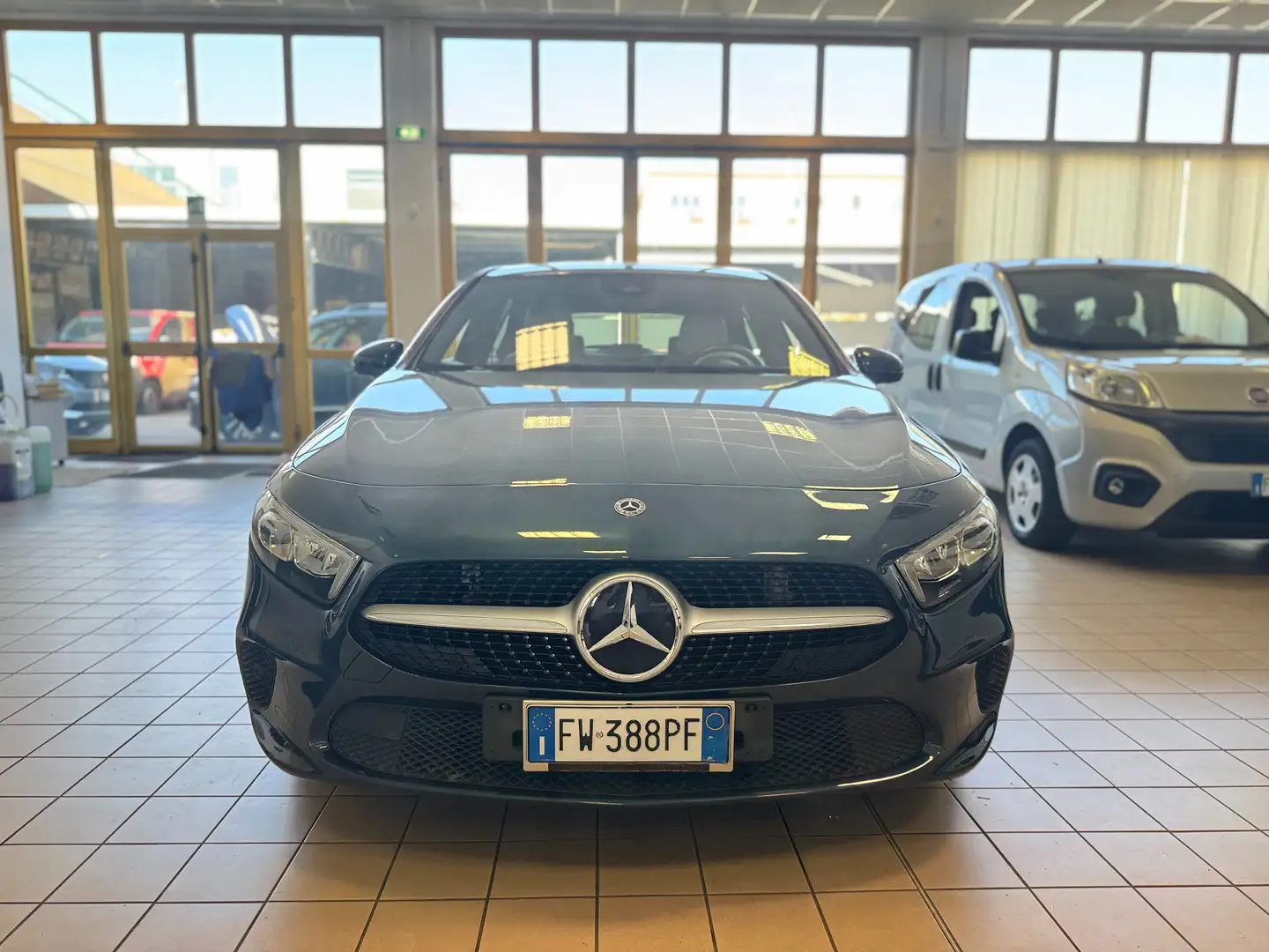 Mercedes-Benz A 180 Classe A - W177 2018 d Premium auto Blu/Azzurro - 2