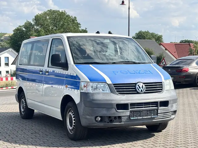 Volkswagen T5 Kombi 4Motion mit Klima / AHK / TÜV + Service Neu
