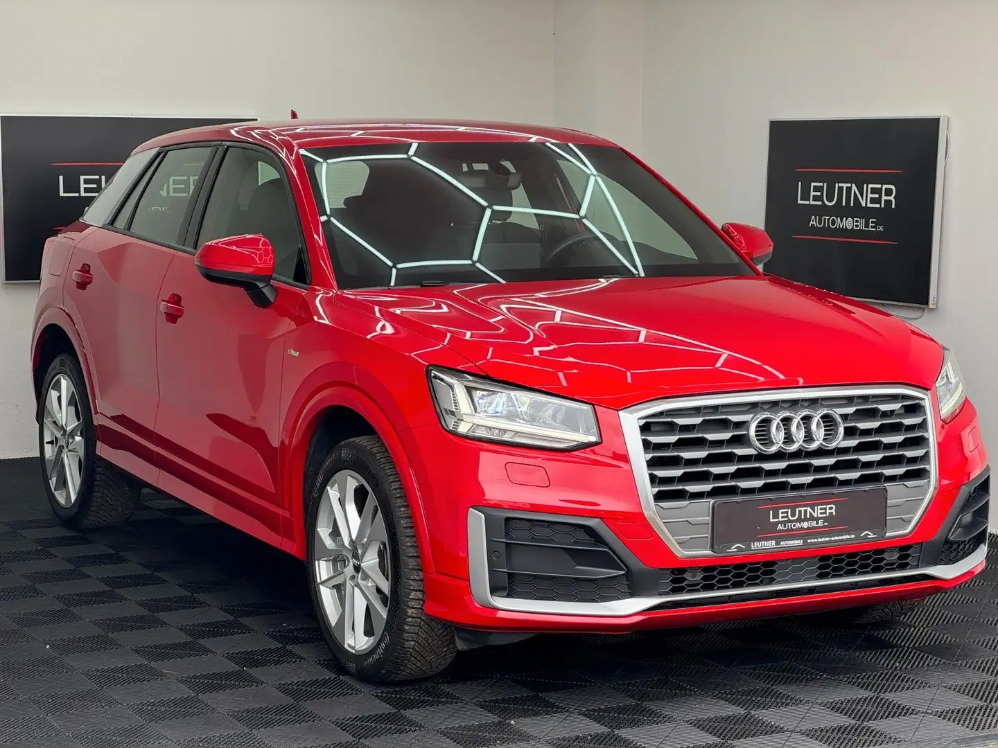 Audi Q2 1.4 TFSI S line Sport-Paket / Plus*LED*1.Hand Rot - 1