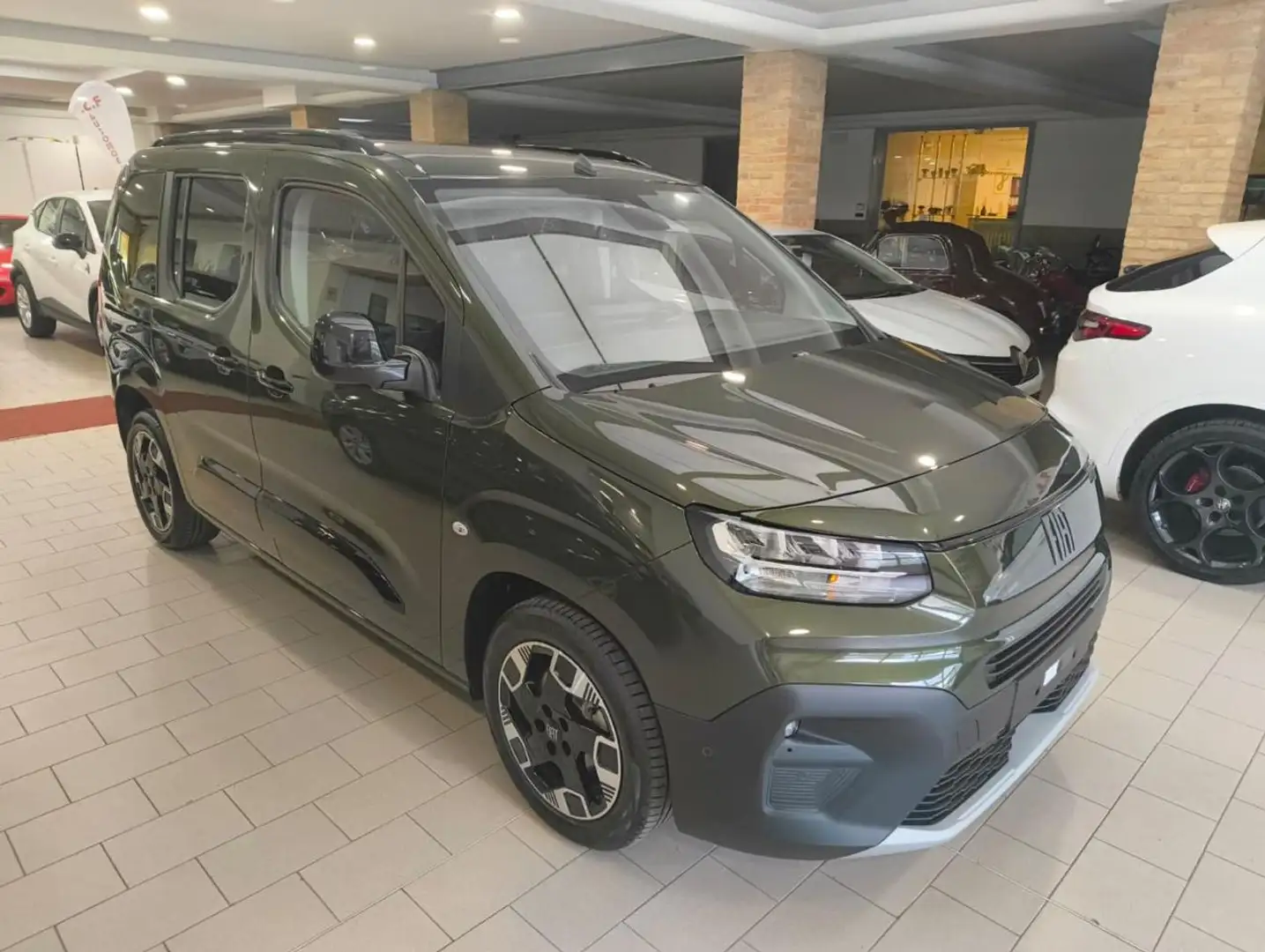 Fiat Doblo Doblò 1.5 BlueHdi 130 CV AT8 PC Verde - 2