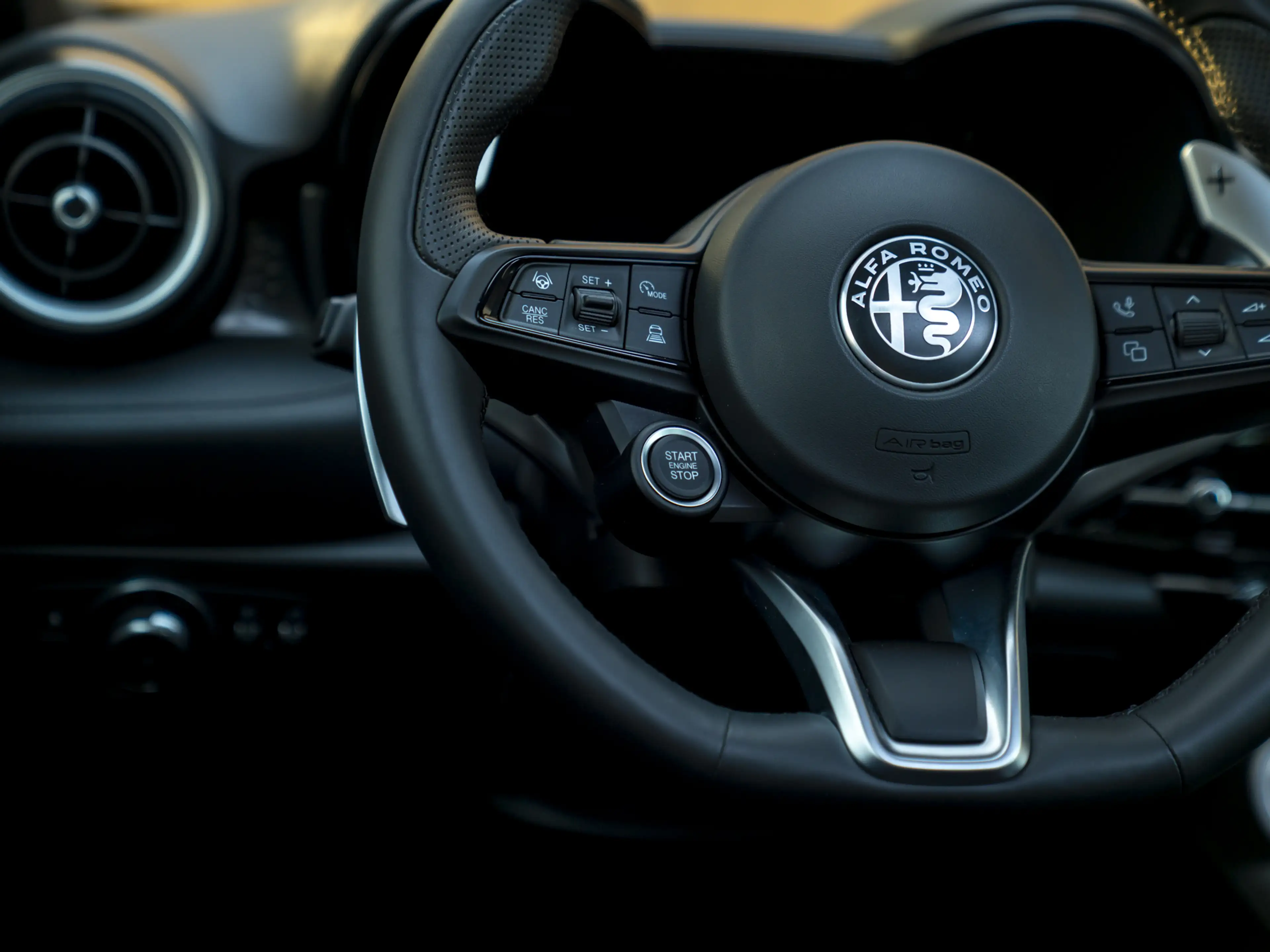 Alfa Romeo Tonale 1.3T PHEV Sprint | Full option | Pano-dak | 20 inc — photo 12