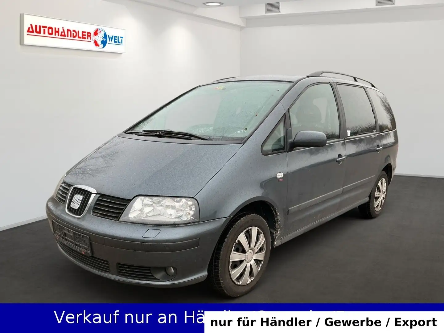 SEAT Alhambra 2.0 TDI Reference Grau - 1