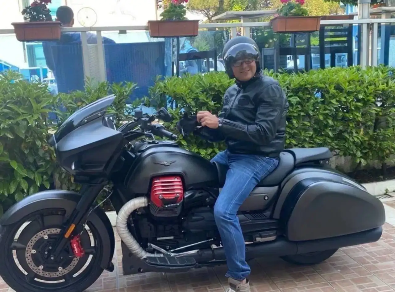 Moto Guzzi MGX-21