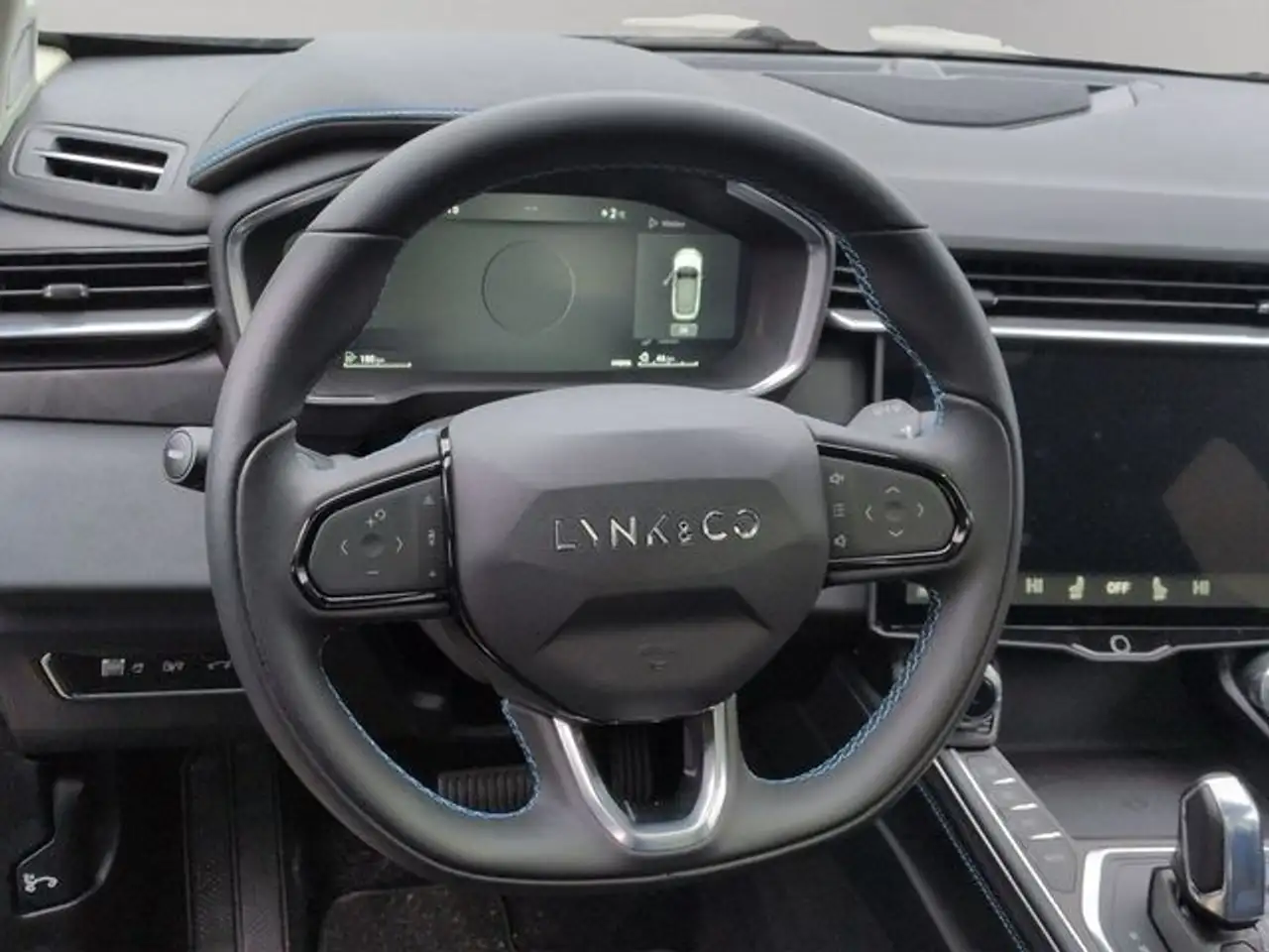 Lynk & Co 01 2022