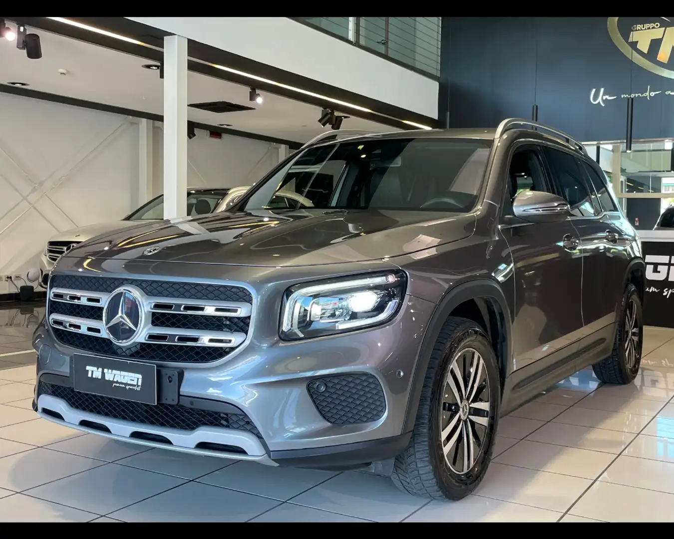 Mercedes-Benz GLB 200 (X247) - GLB 200 d Automatic Business Extra 150CV Grijs - 1