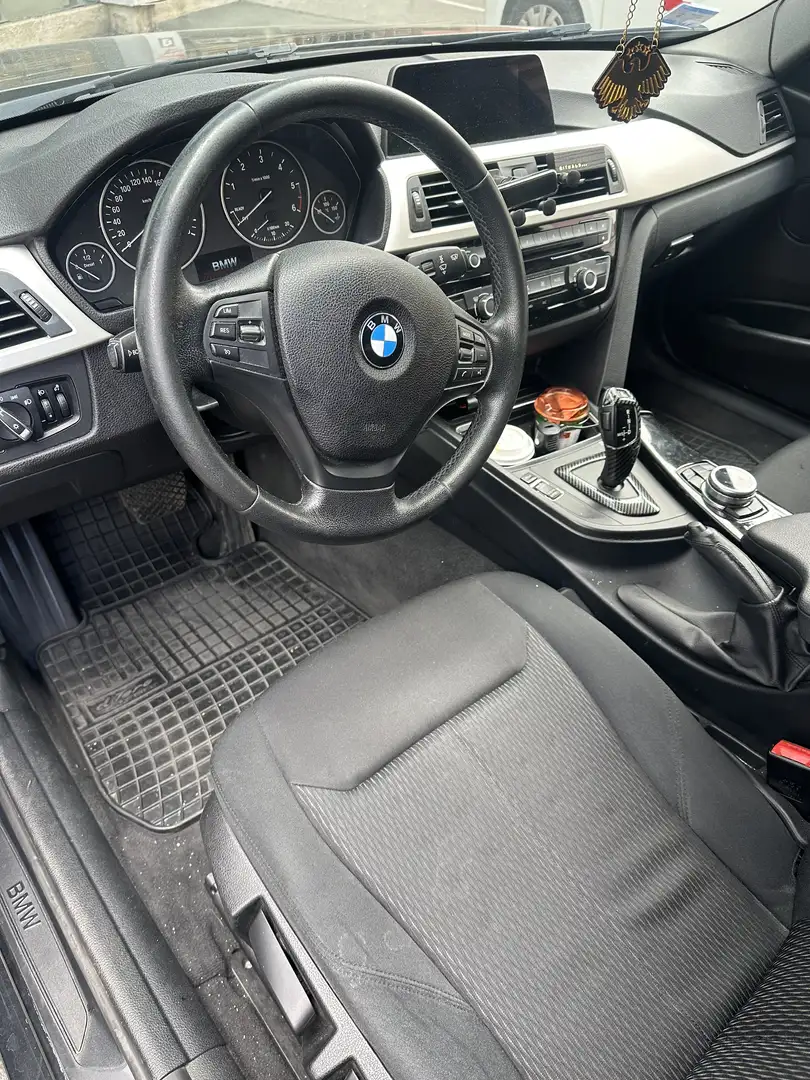 BMW 318 318d Gran Turismo Advantage Aut. Advantage Schwarz - 2