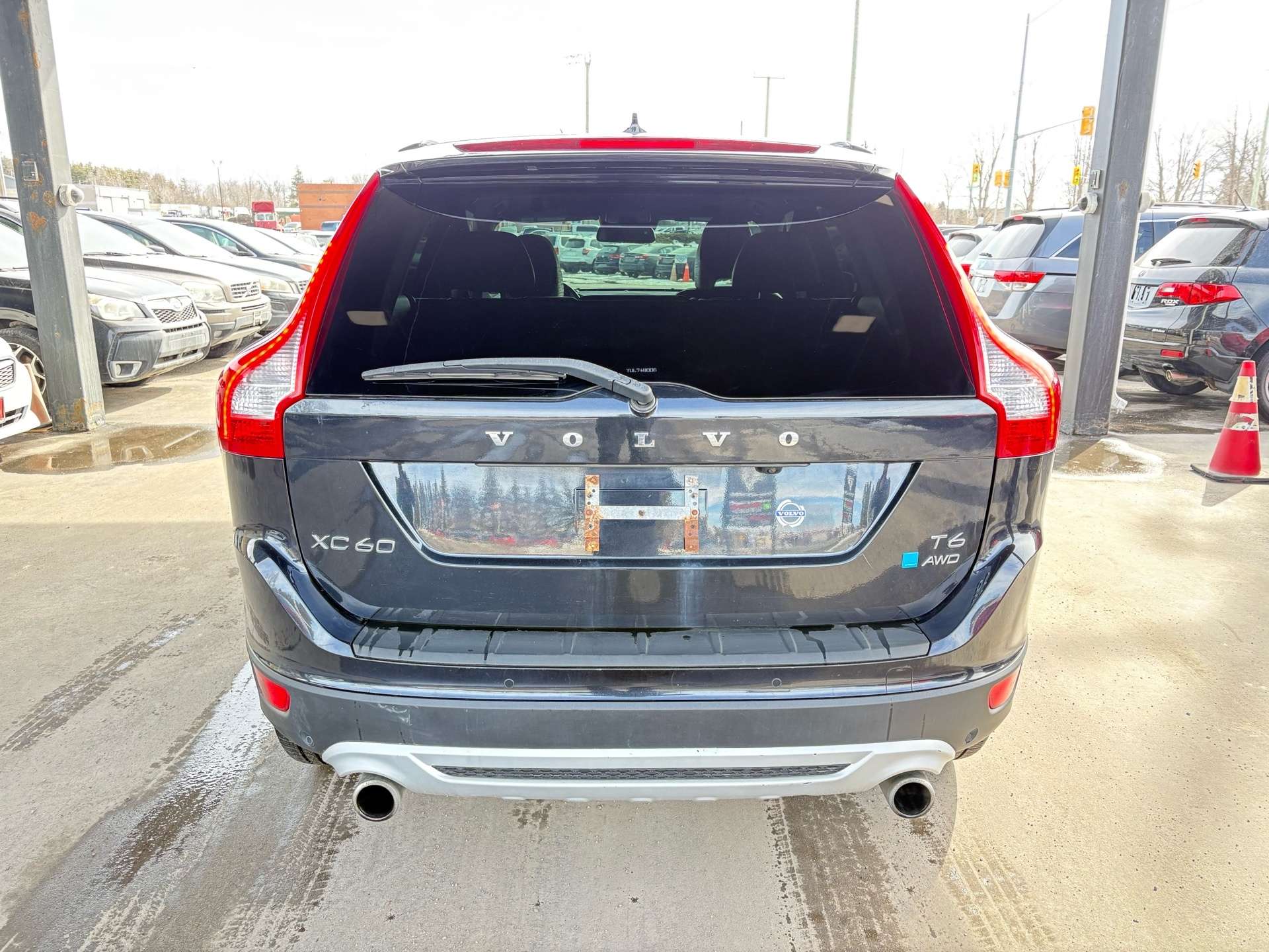 2013 Volvo XC60 AWD T6 I R-DESIGN I ACCIDENT FREE I CERTIFIED alt 5