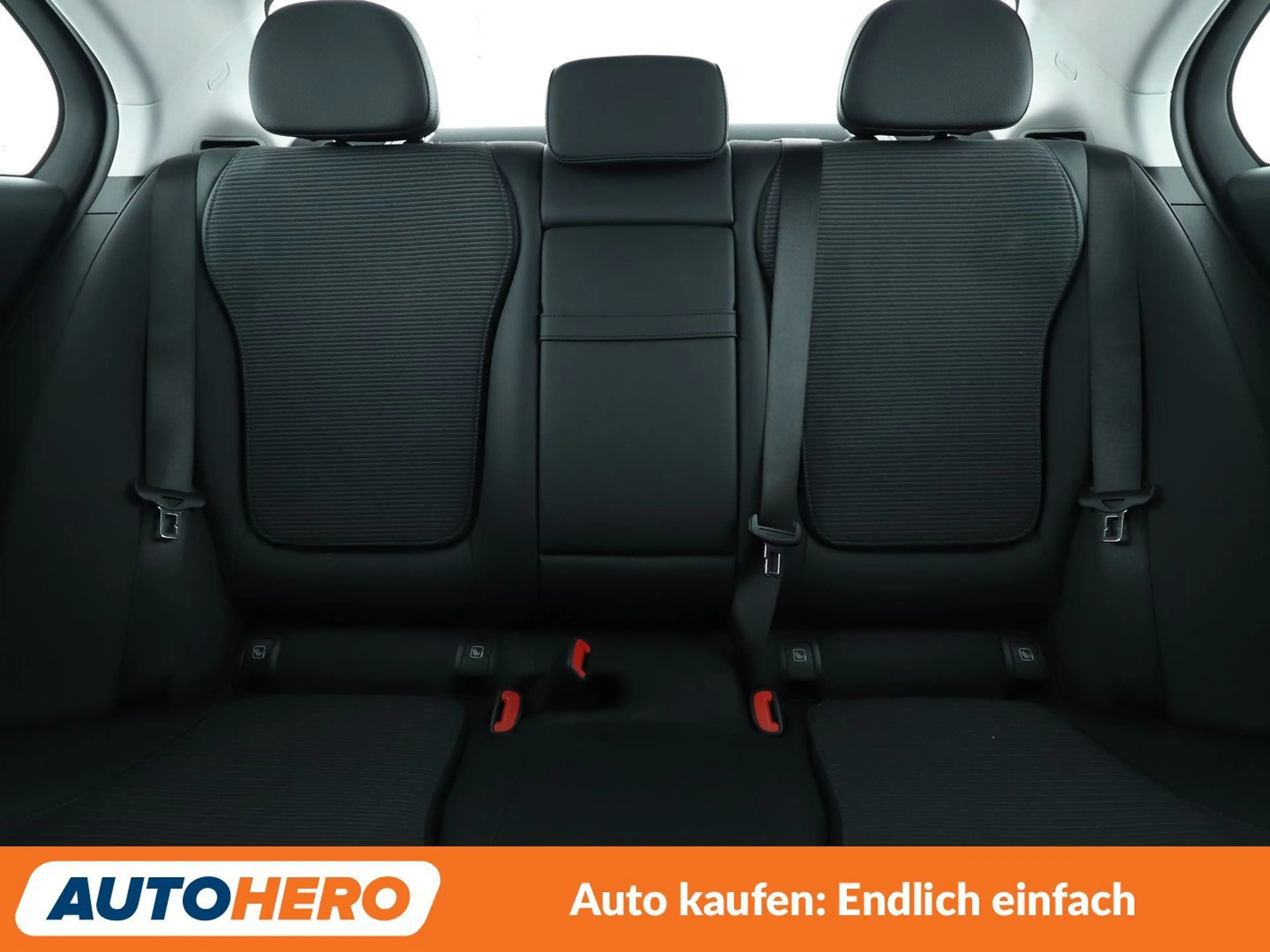 Mercedes-Benz C 200 C 200 Mild-Hybrid Avantgarde — photo 15