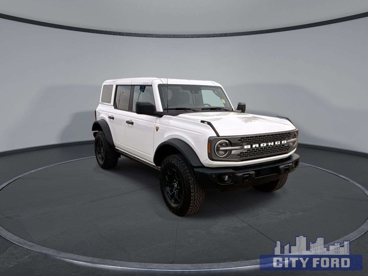 2026 Ford Bronco Badlands 4 Door 4x4 — photo 2