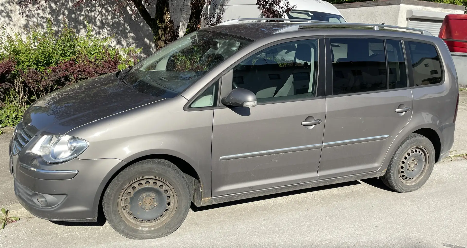Volkswagen Touran Touran Diesel 1.9 TDI DPF Blue Motion Highline Gris - 1