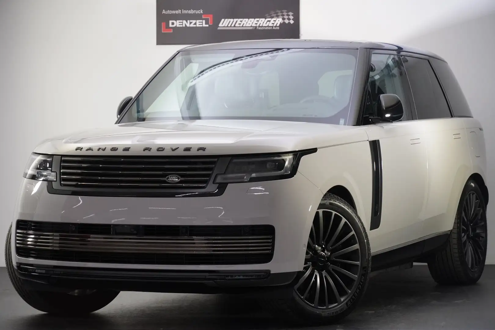 Land Rover Range Rover 3.0PHEV SV Grau - 2