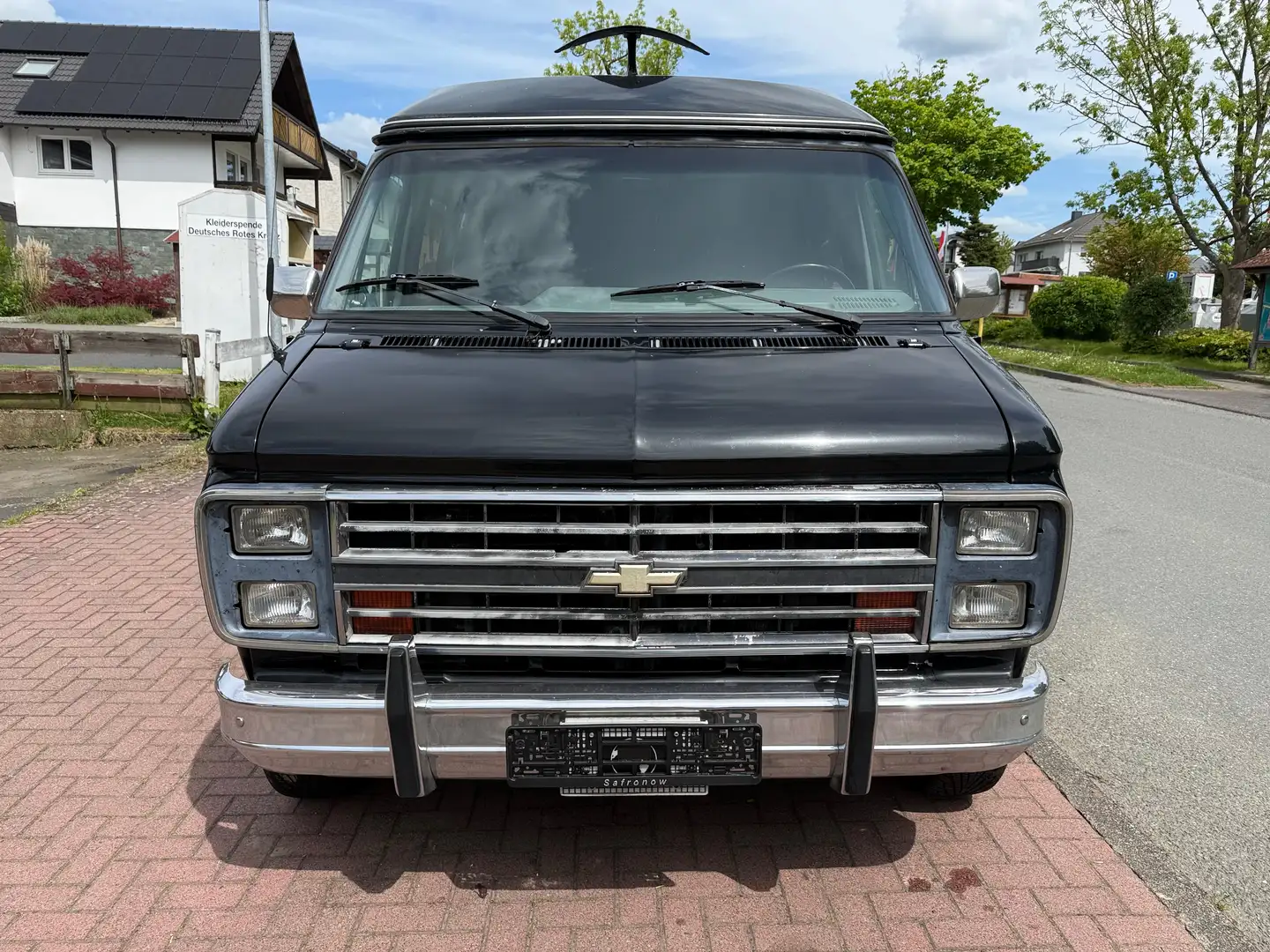 Chevrolet G 20 5.7 V8 STARCRAFT Wohnmobil CHAVY VAN Schwarz - 2