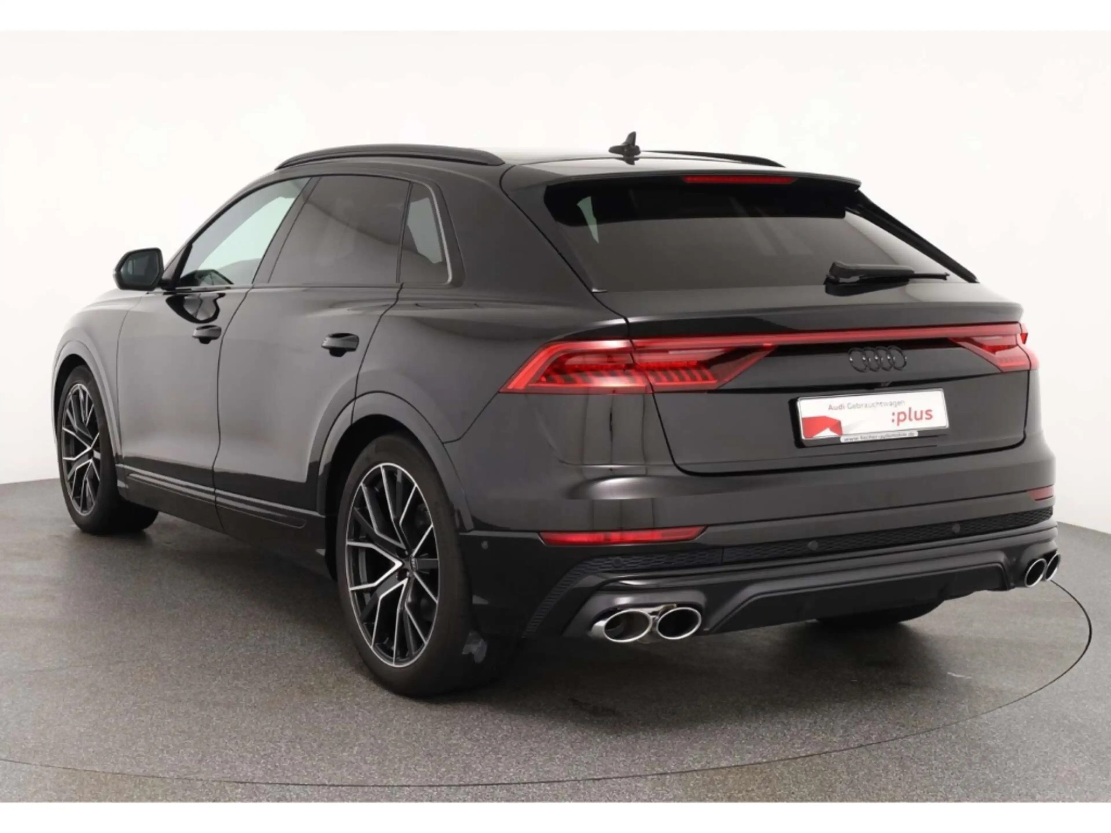 Audi SQ8 TFSI — photo 4