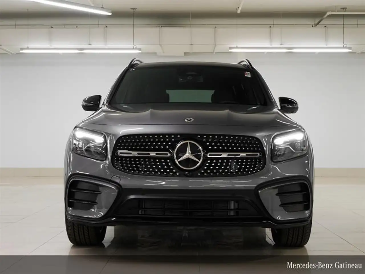 Mercedes-Benz GLB снимка Mercedes-Benz GLB
