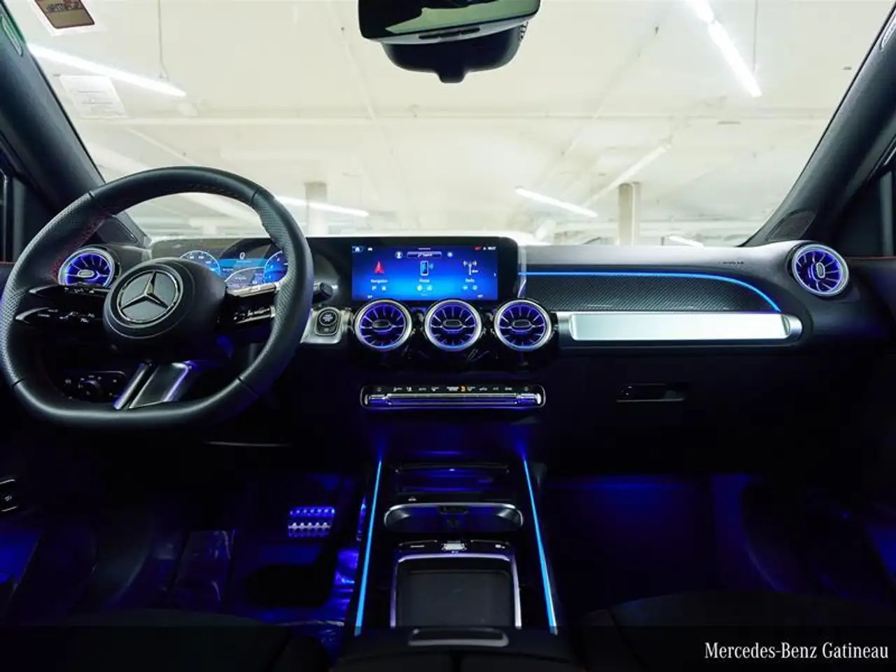 Mercedes-Benz GLB снимка Mercedes-Benz GLB