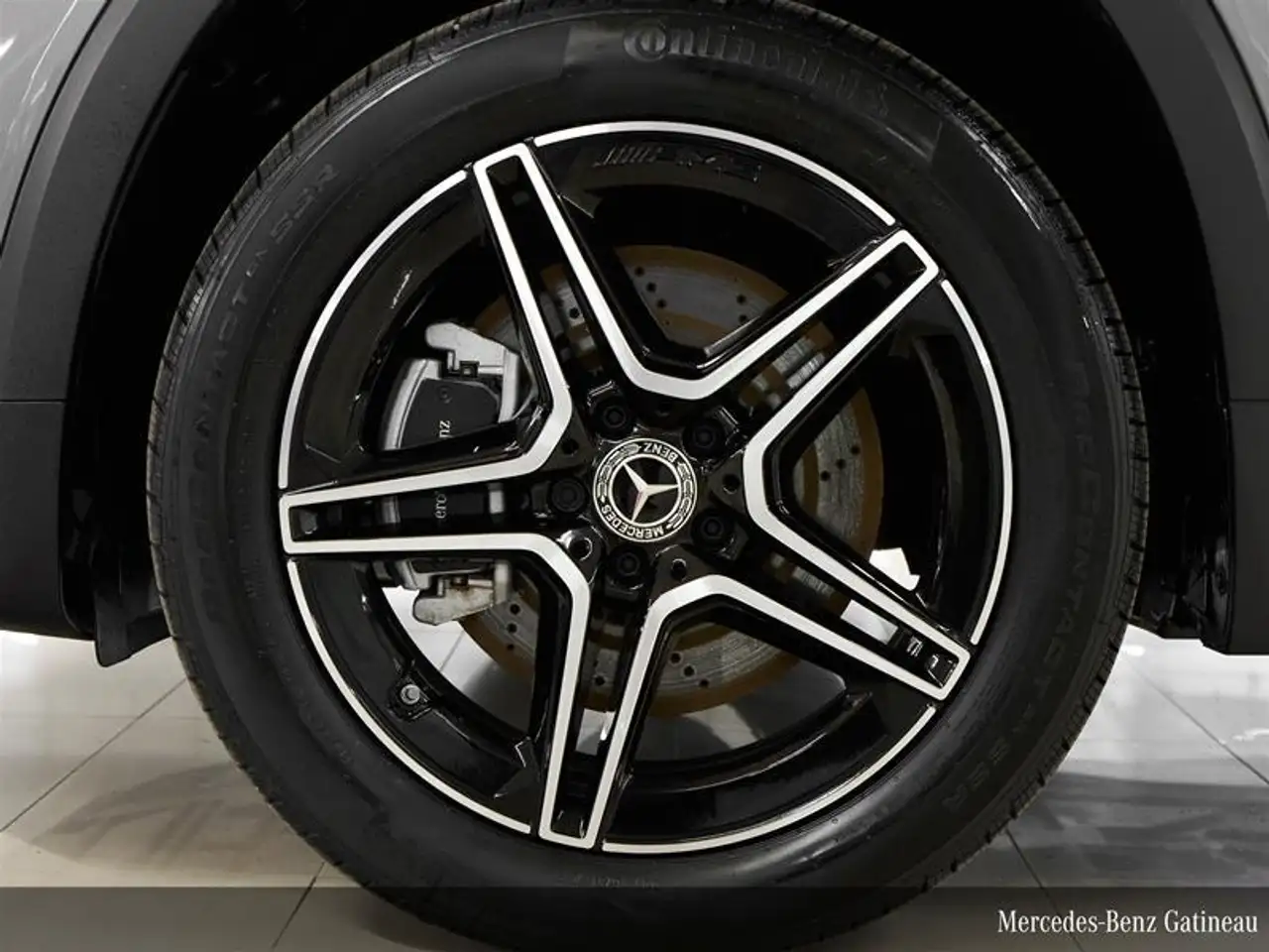 Mercedes-Benz GLB снимка Mercedes-Benz GLB