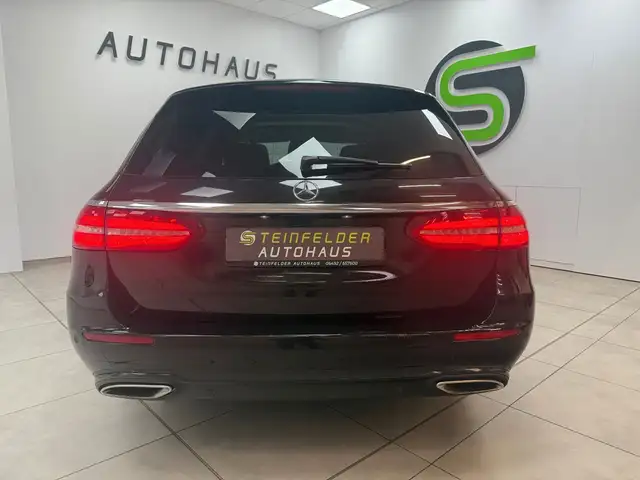 Mercedes-Benz E view 7