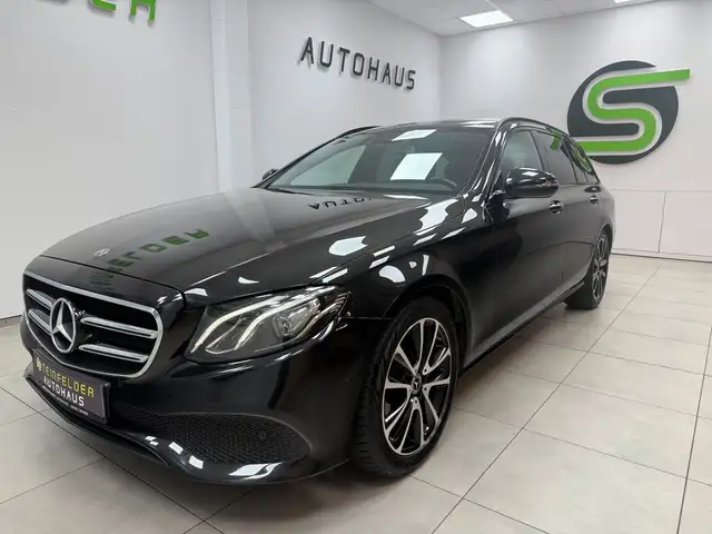 Mercedes-Benz E view 4