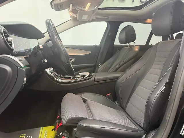 Mercedes-Benz E view 10