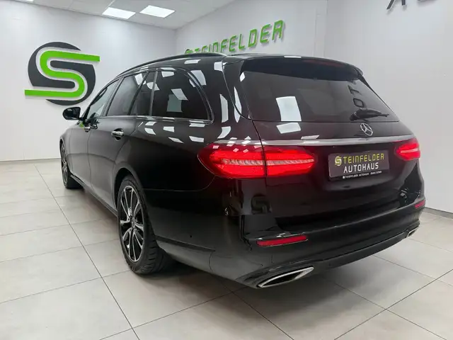Mercedes-Benz E view 5