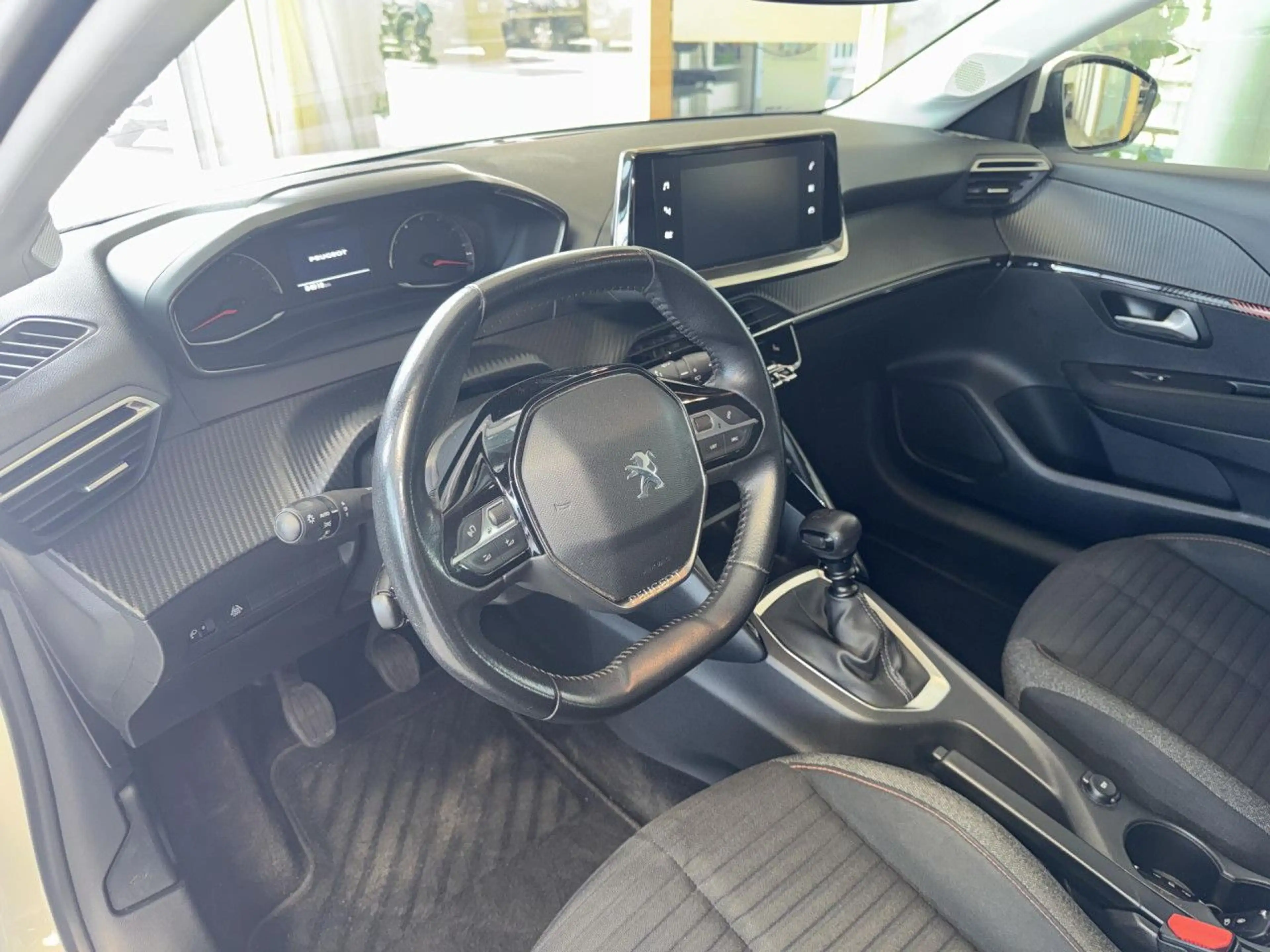 Peugeot 208 PureTech 100 Active, Sitzheizung! Bluetooth — photo 12