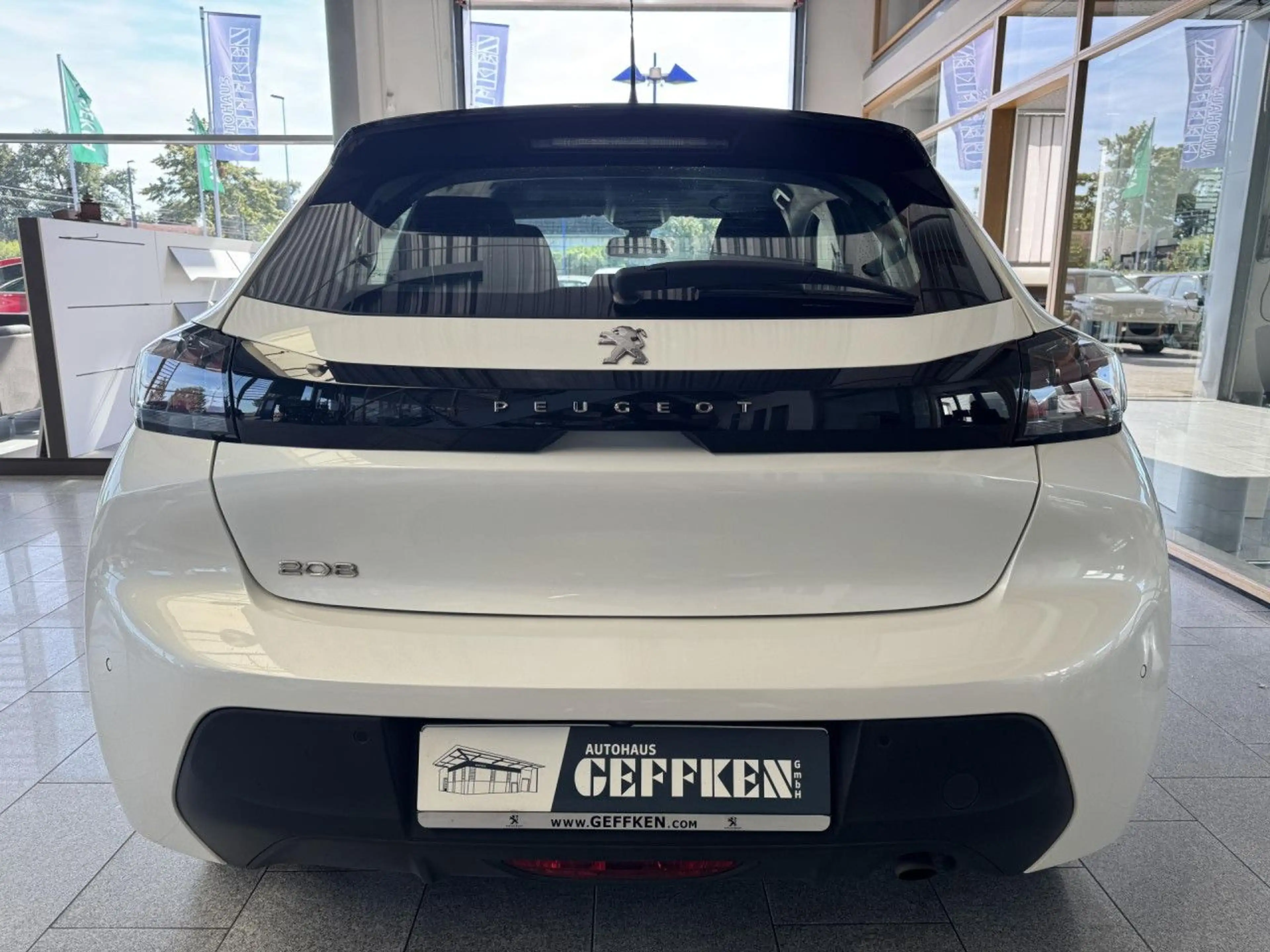 Peugeot 208 PureTech 100 Active, Sitzheizung! Bluetooth — photo 6