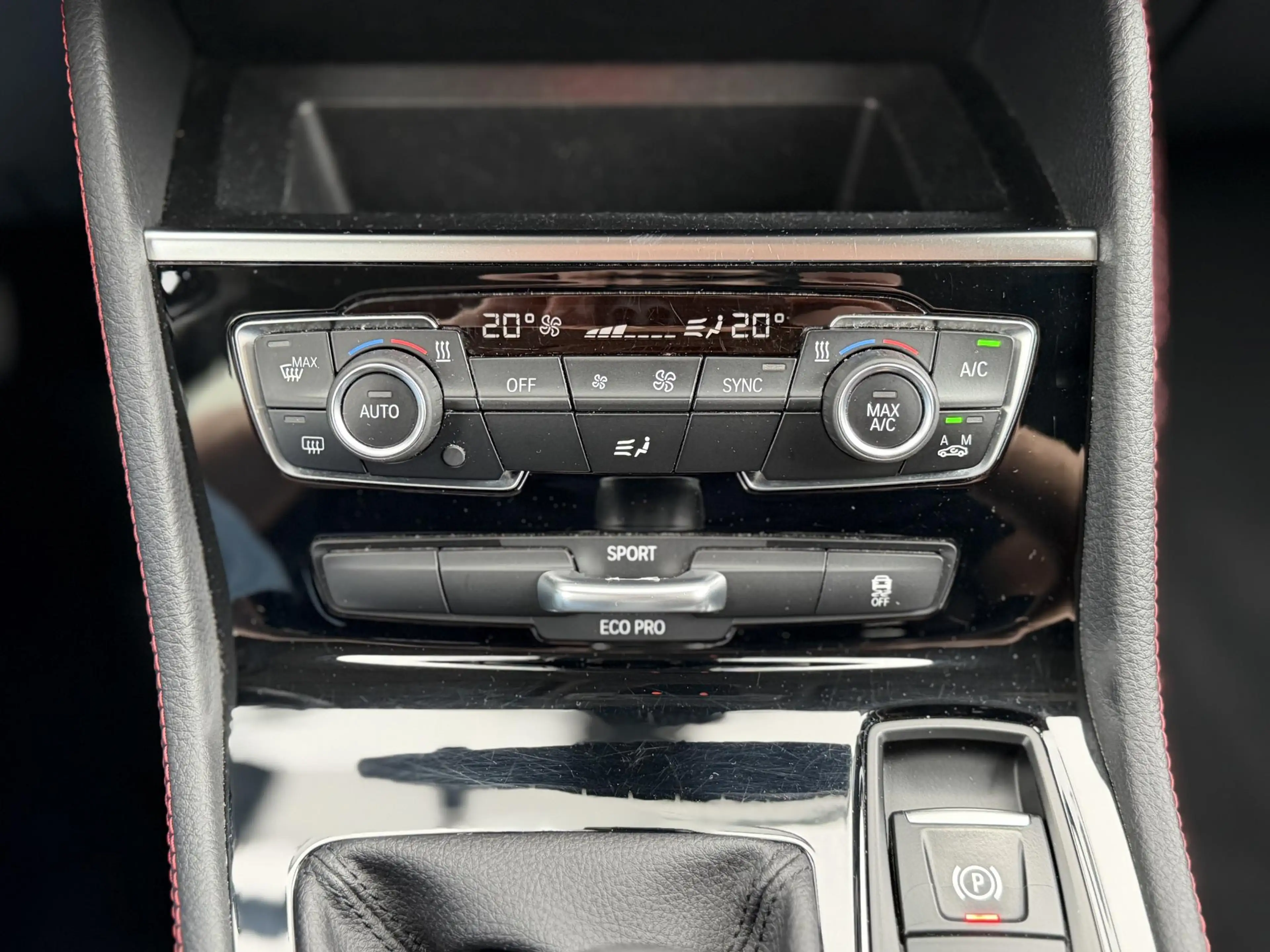 BMW 216 2-serie Active Tourer 216i Executive Sport Line | — photo 27