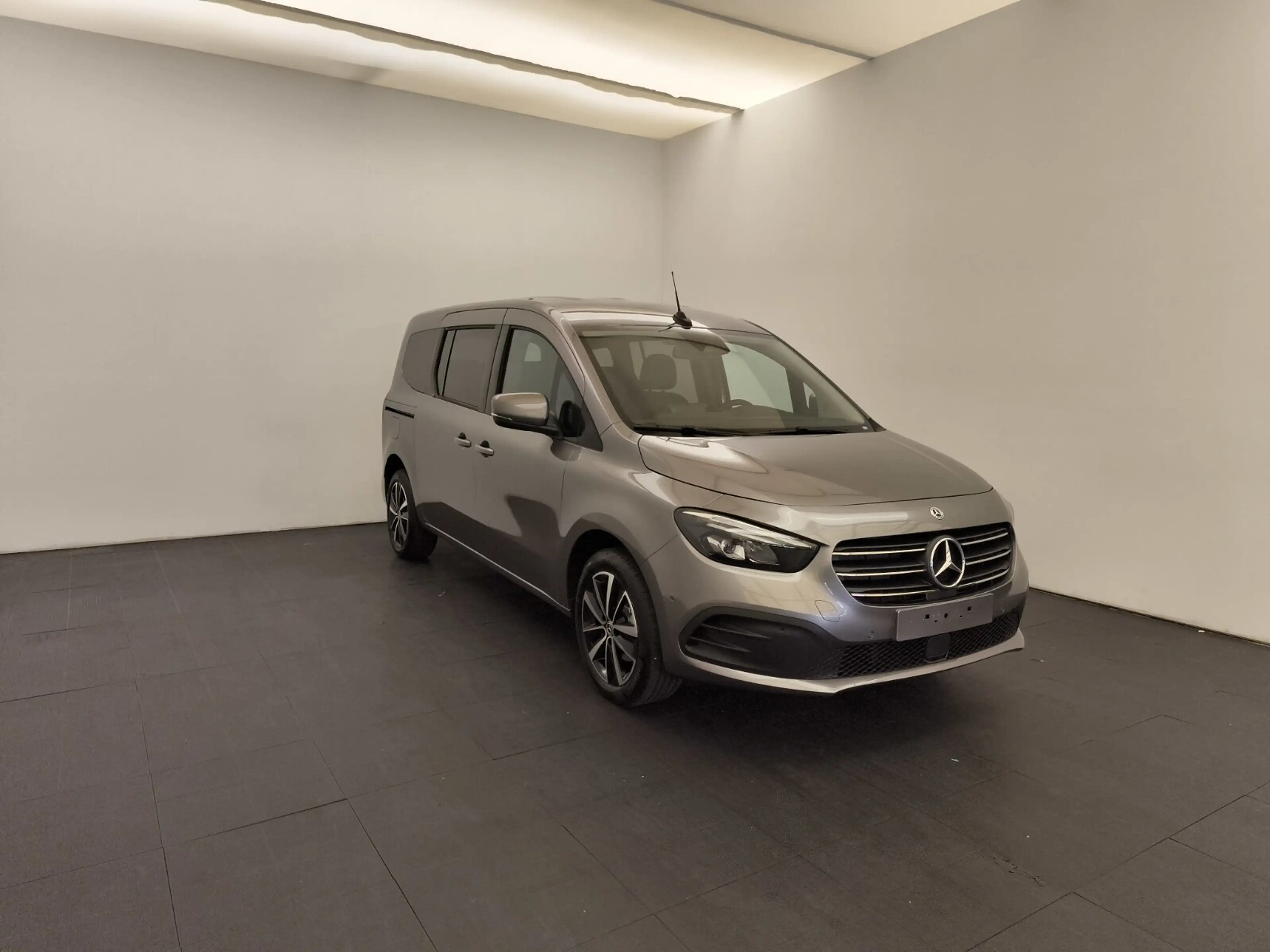 Mercedes-Benz T-Class T-Klasse T 180 Progressive lang EDITION Navi/Klima — photo 3