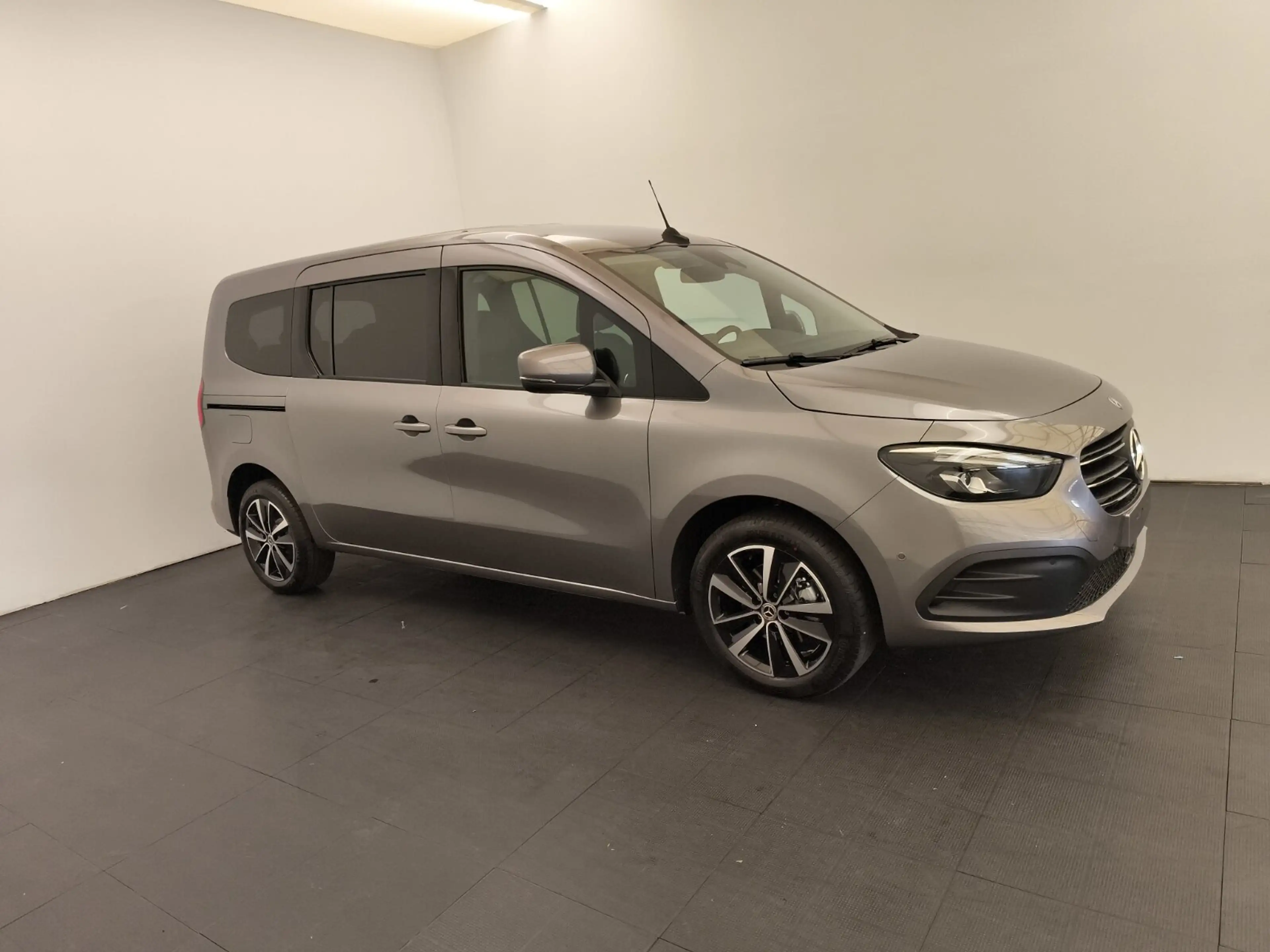 Mercedes-Benz T-Class T-Klasse T 180 Progressive lang EDITION Navi/Klima — photo 4