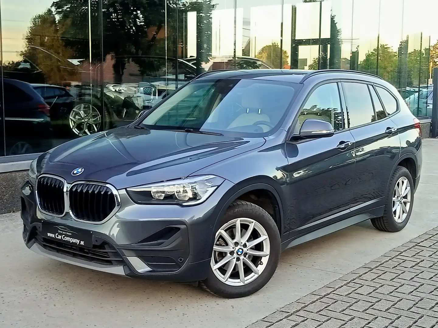 BMW X1 X1 sDrive18i Aut.*GPS PRO*LEDER*DAB*APPLE CPL*VKBH Gris - 2