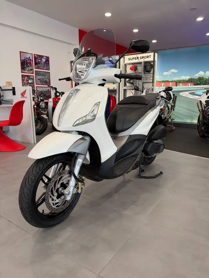 Piaggio Beverly 350