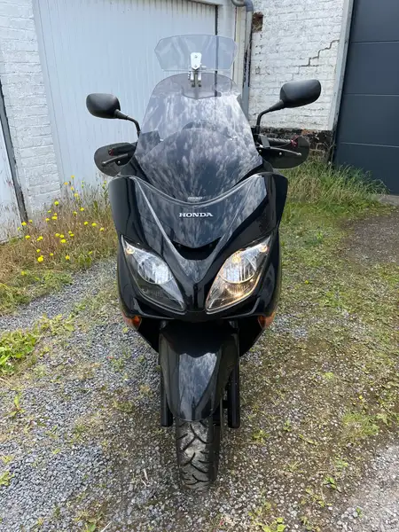 Honda Forza 300 - foto 2