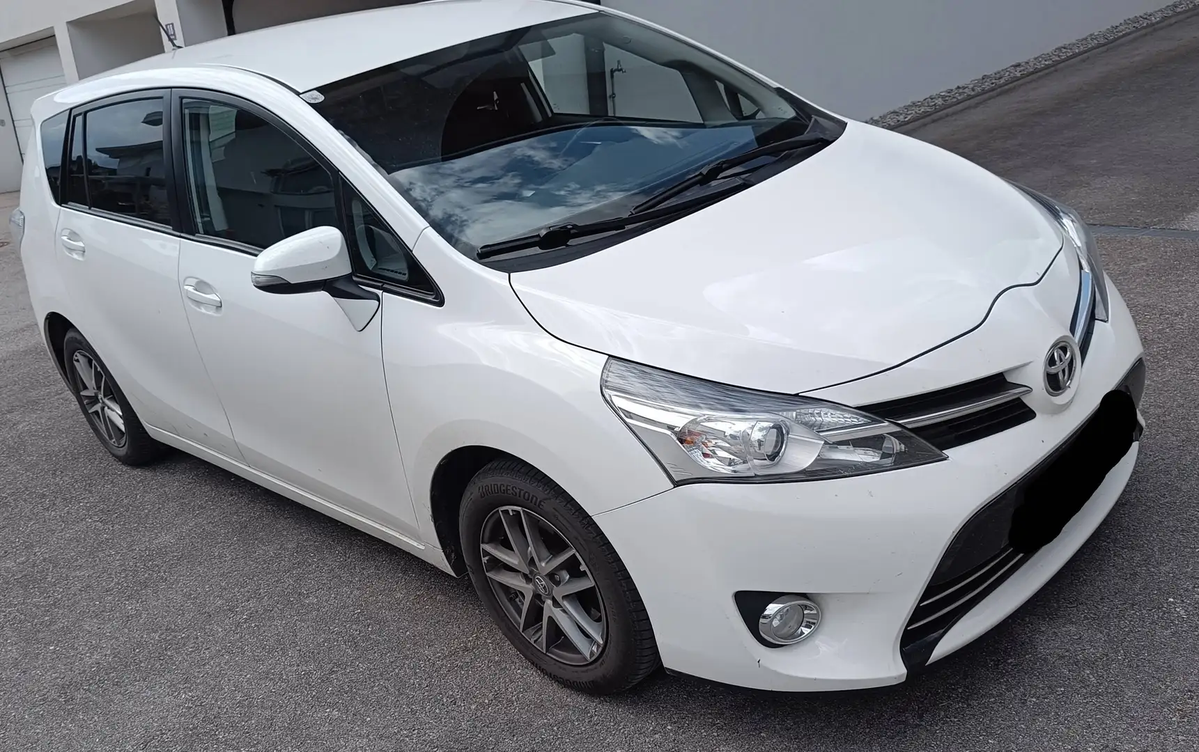 Toyota Verso Verso 1,6 D-4D Active Active Weiß - 1