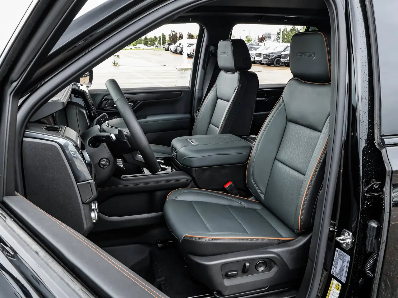 GMC Yukon photo GMC Yukon