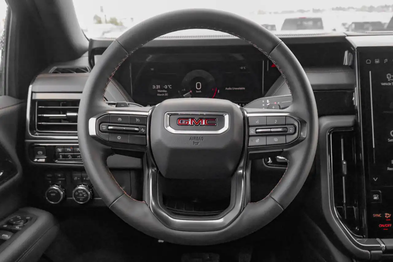 GMC Yukon снимка GMC Yukon