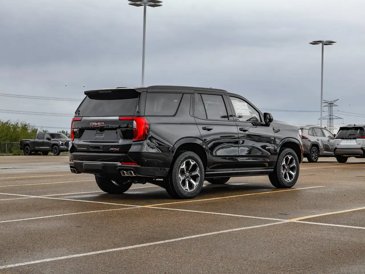 GMC Yukon photo GMC Yukon