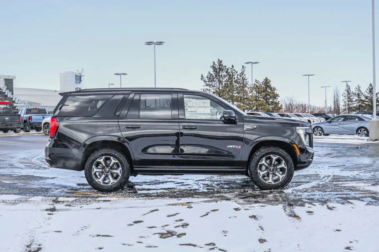 GMC Yukon снимка GMC Yukon
