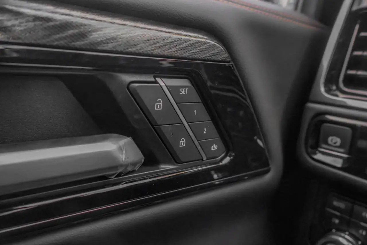 GMC Yukon снимка GMC Yukon