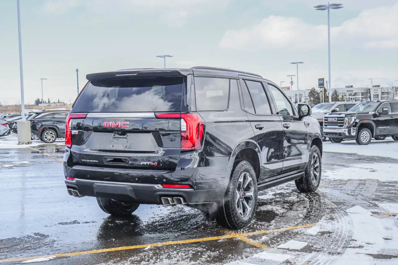 GMC Yukon снимка GMC Yukon