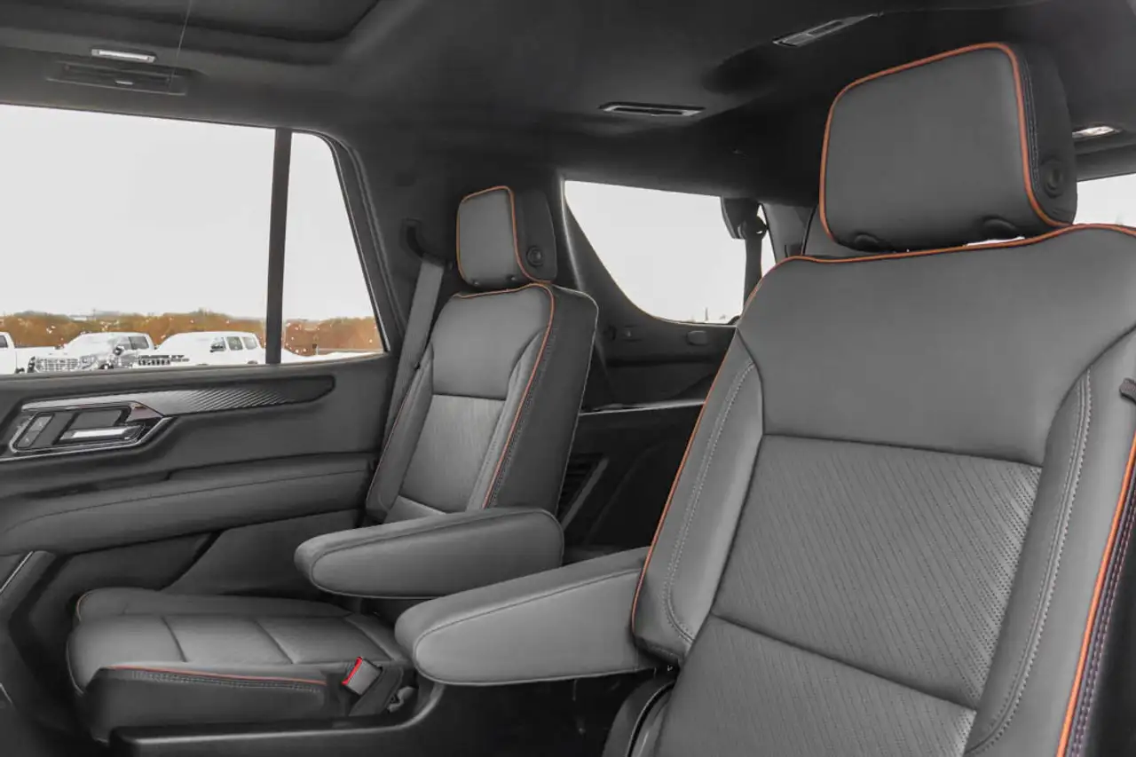 GMC Yukon снимка GMC Yukon