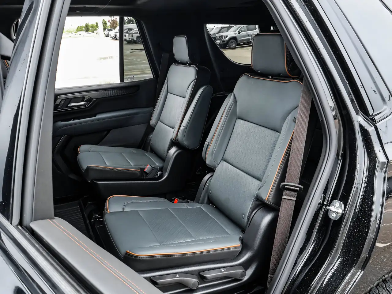 GMC Yukon photo GMC Yukon