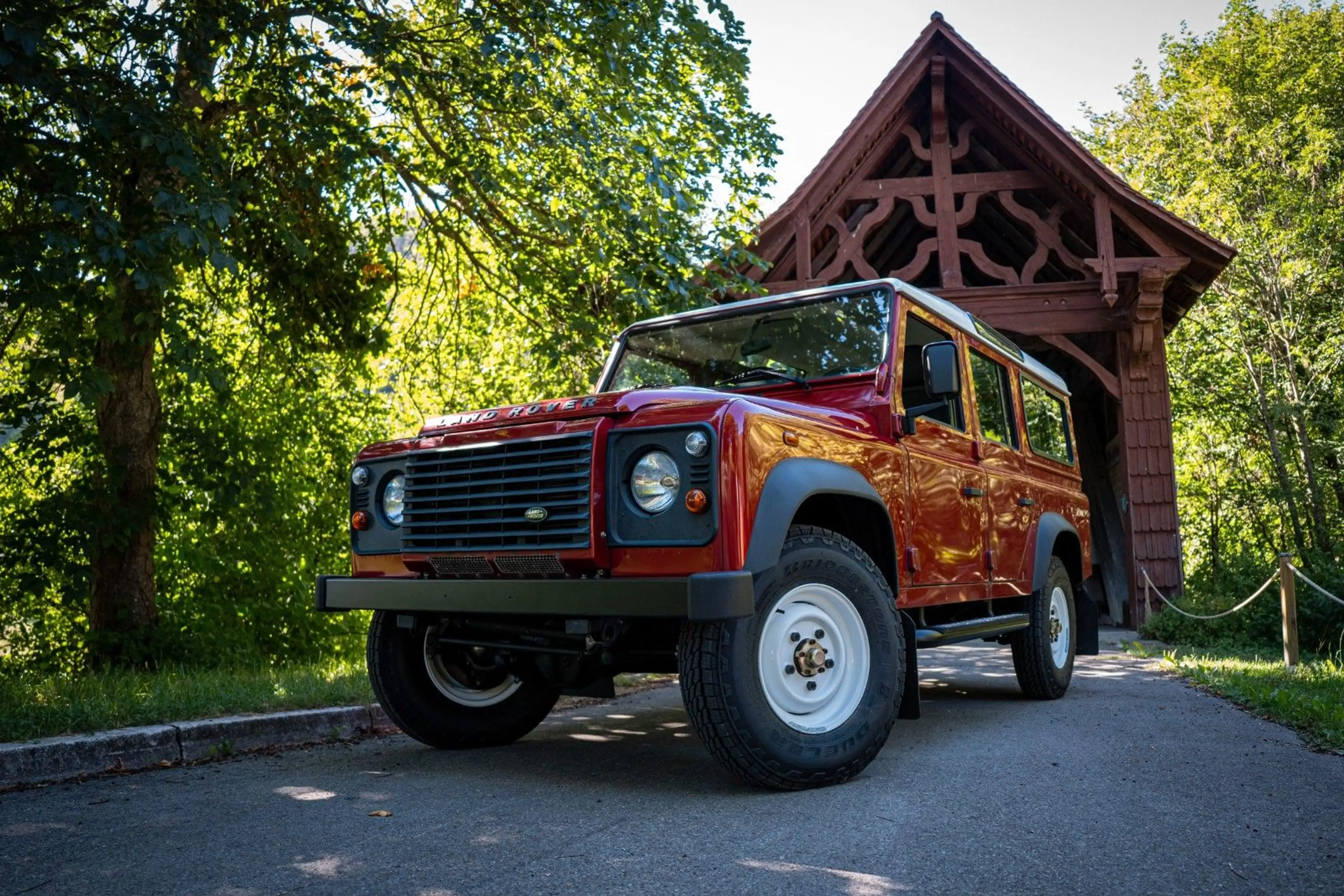 Land Rover Defender 110 TD4 — photo 4